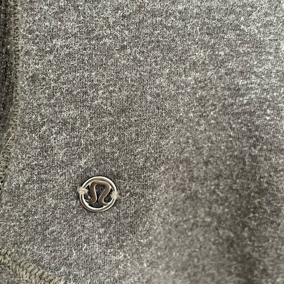 Lululemon pullover with Zip Front Size 4 - Picture 6 of 7
